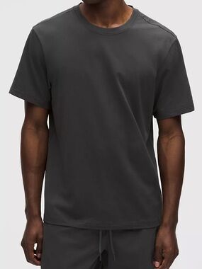 Lululemon Men's Zeroed In Short Sleeve Crew Neck Shirt Graphite Gray